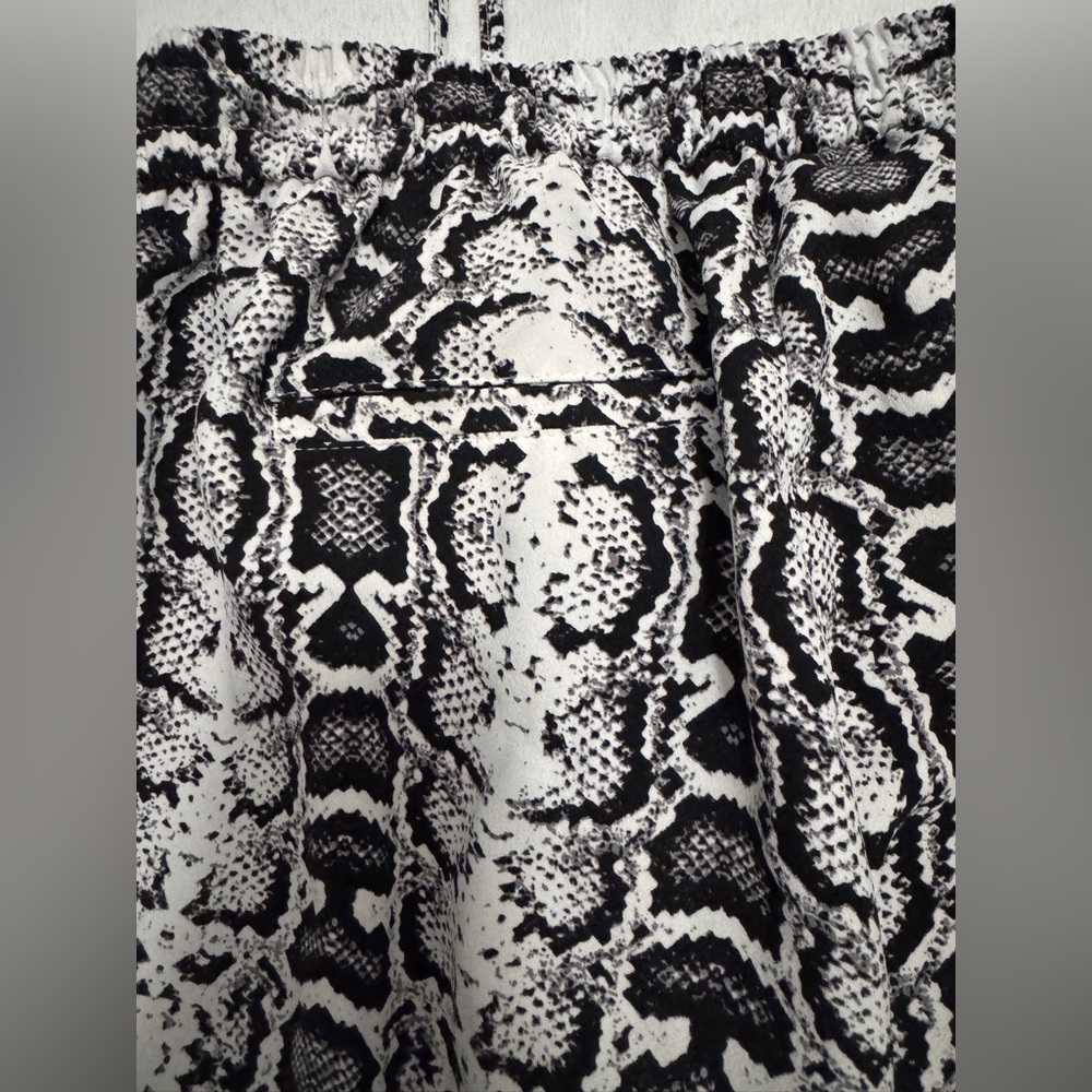 Express Snakeskin Jogger High Rise Drawstring With Pockets Python Pants EUC - Picture 5 of 7